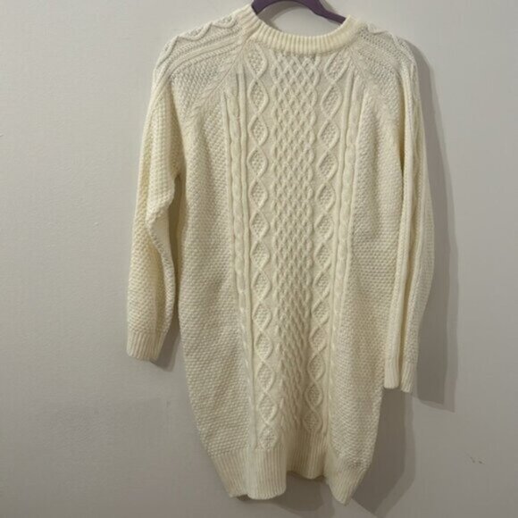 Forever 21 White Cream Cable Knit Long Sweater Size Medium - Picture 3 of 3